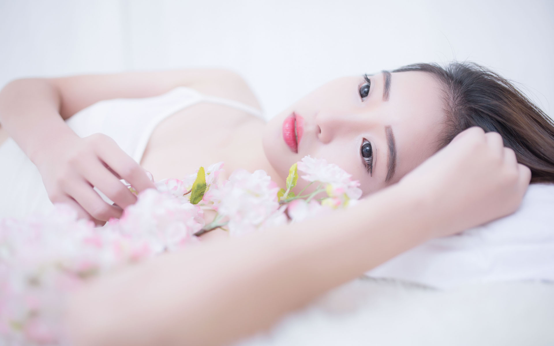 国台办：正告民进党当局 闹剧不断上演只会自取其辱